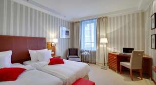 Гостиница Сокос Отель Палас Бридж Санкт-Петербург Стандартный двухместный номер с 1 кроватью или 2 отдельными кроватями-1